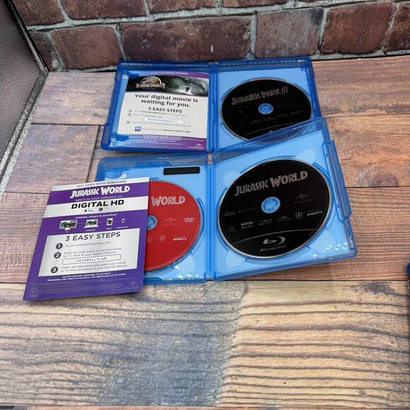 Jurassic Park Lot of 4 Blu-Rays + Digital Codes Movies 1-4 Steven Spielberg - Picture 6 of 6